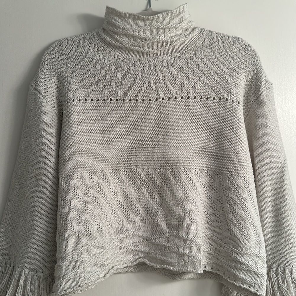 NWOT RARE Revolve John + Jenn Cream Turtleneck Fringe Sleeve Sweater Size M - Picture 6 of 15